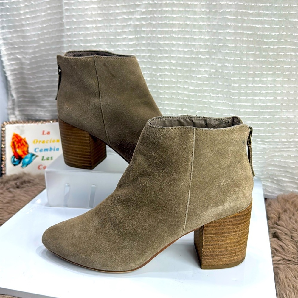 (T) Steve Madden Y2K Suede Sock Chunky Heel Booties Size 7.5m